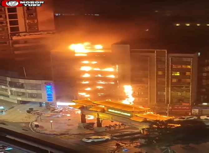 Video :Drama in Chongqing - a building explosion and catastrophic fire